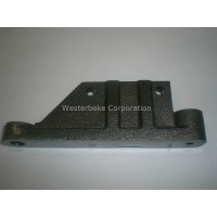 Westerbeke, Bracket, sea water pump 5-7 bcg, 046780